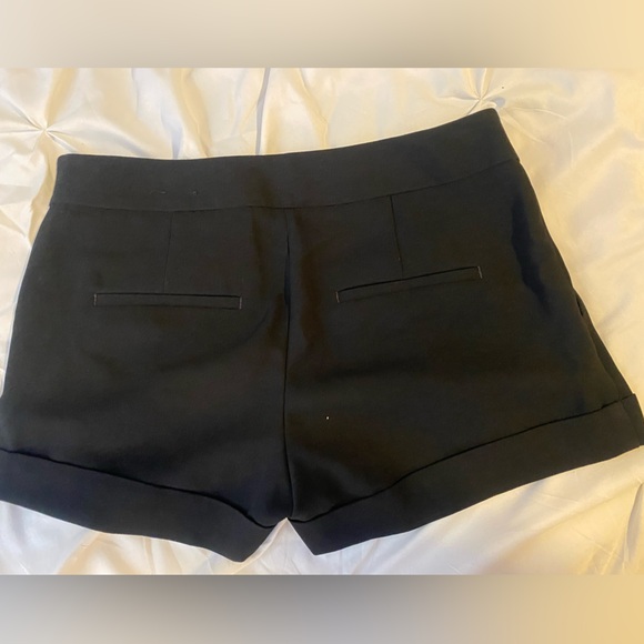 Express - black, cuffed dress shorts with pockets - Picture 3 of 4